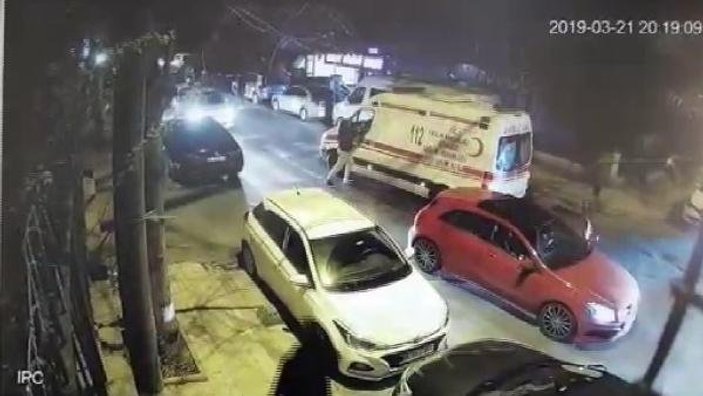 Bakırköy’de ambulans şoförüne darp