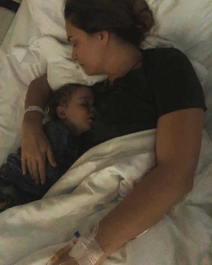 Ceyda Düvenci: İki gündür oğlumla hastanedeyim