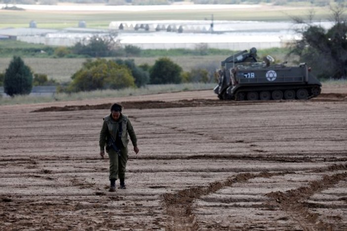 İsrail Gazze yakınlarına tank yığdı