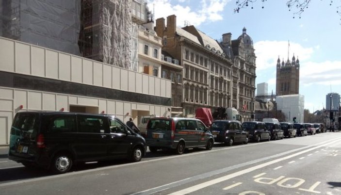 Londra'da taksici protestosu