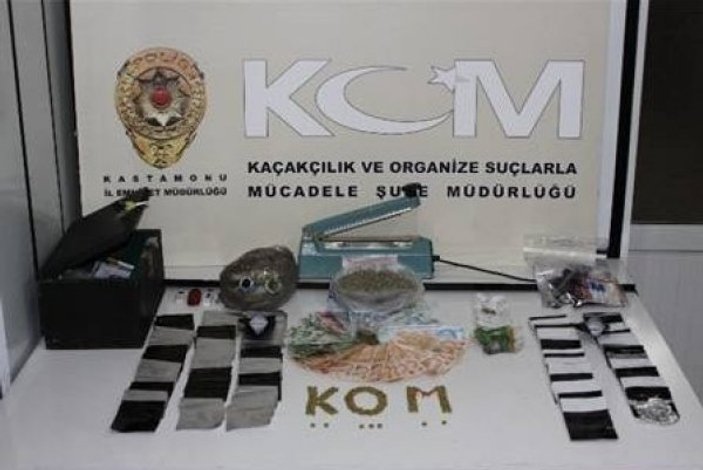 Kastamonu'da bin 72 adet uyuşturucu hap ele geçirildi