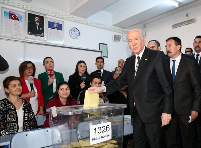 Devlet Bahçeli oyunu kullandı