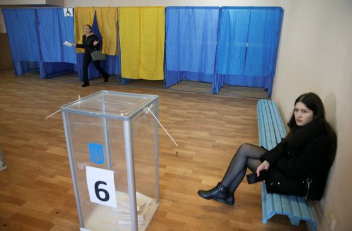 Ukrayna devlet başkanını seçiyor