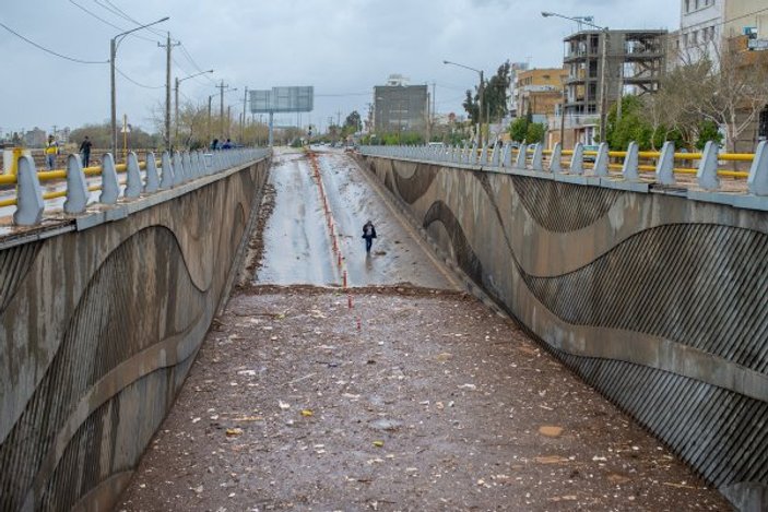 İran'da 23 eyalet için sel uyarısı