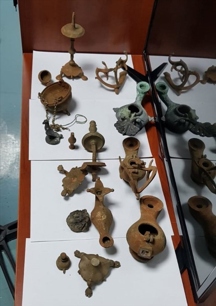 Adana'da 16 parça tarihi eser yakalandı