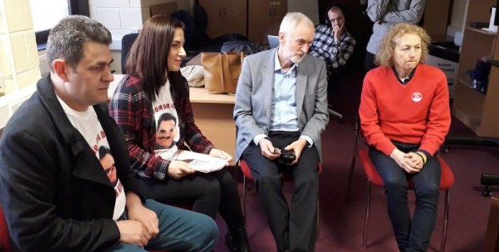 Jeremy Corbyn PKK'lılarla bir araya geldi