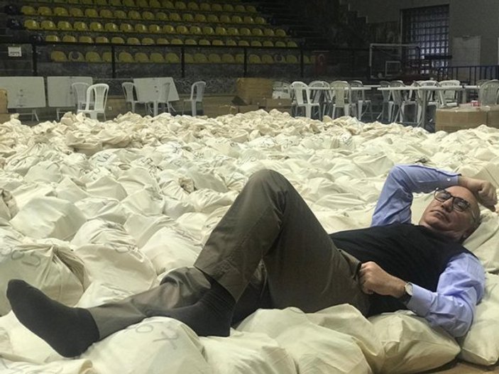 CHP'li Tanal oyların üzerine yatarak nöbet tuttu