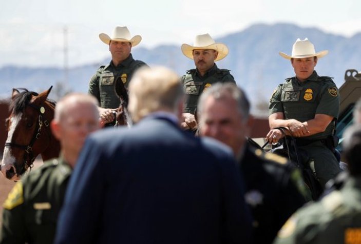 ABD Başkanı Trump Meksika sınırında