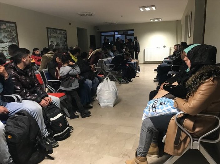 Sınır açık sanan göçmenler Edirne'ye geldi