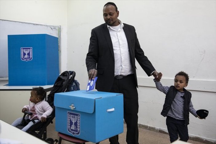 İsrail'deki seçimlerde başa baş sonuçlar