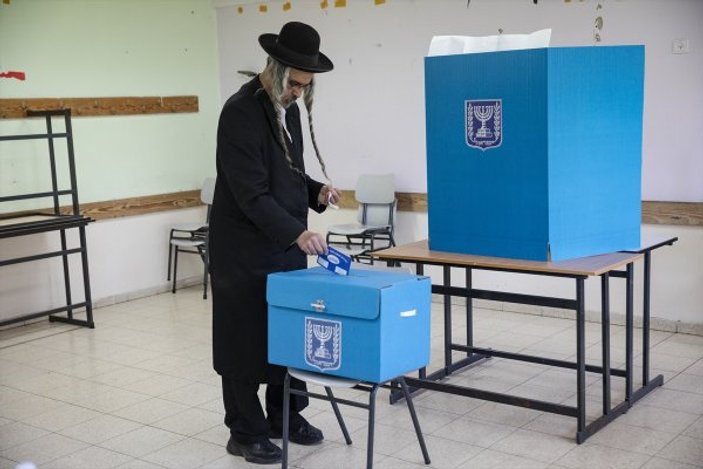 İsrail'deki seçimlerde başa baş sonuçlar