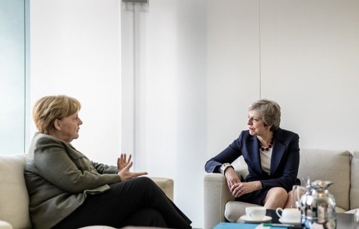 İngiltere Başbakanı May, Merkel’den destek alamadı