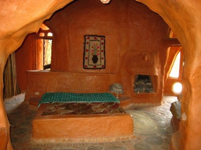 Bu yapıda biri yaşıyor: Çömlek ev Terracotta
