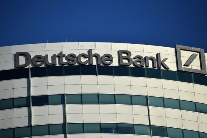 Deutsche Bank çalışanları Commerzbank ile birleşme istemiyor