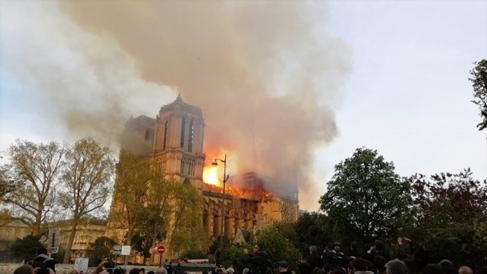Notre Dame Katedrali'ndeki yangının sebebi belli oldu