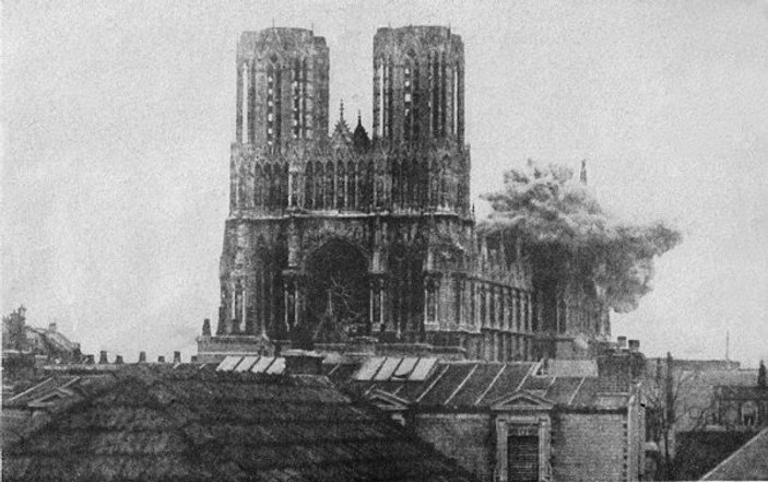 Bir tarih kül oldu: Notre Dame