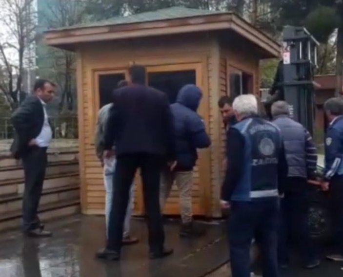 HDP'li başkan polis kulübesini kaldırttı