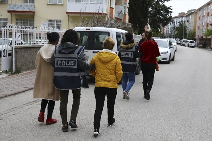 Ankara'da 6 kişilik fuhuş çetesi çökertildi