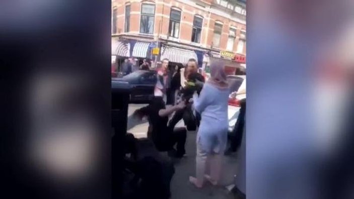 Hollanda polisi bir kadına saldırdı