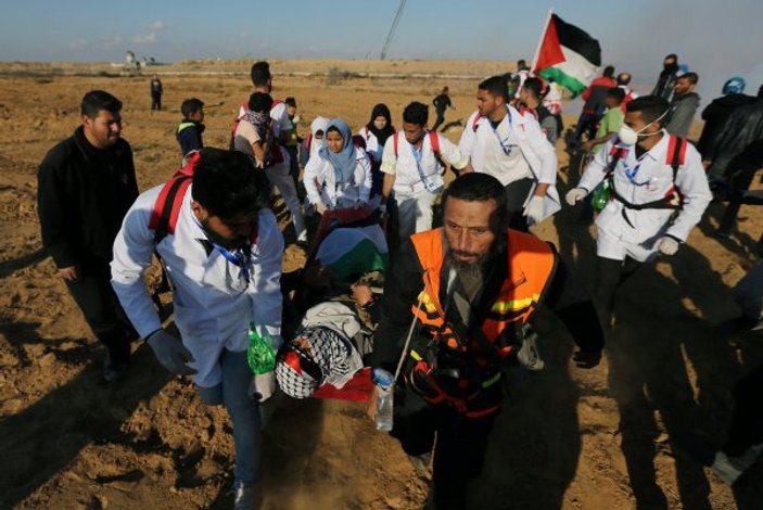 İsrail askerleri Gazze sınırında 37 Filistinli,yi vurdu