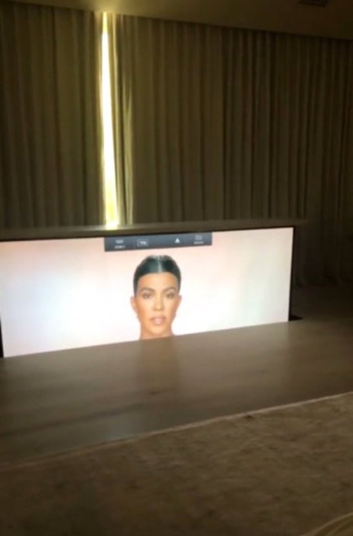 Kim Kardashian'ın yatak odasındaki özel düzenek