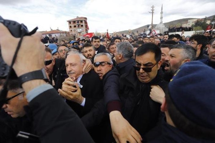 Kemal Kılıçdaroğlu tutulduğu evden çıkarıldı