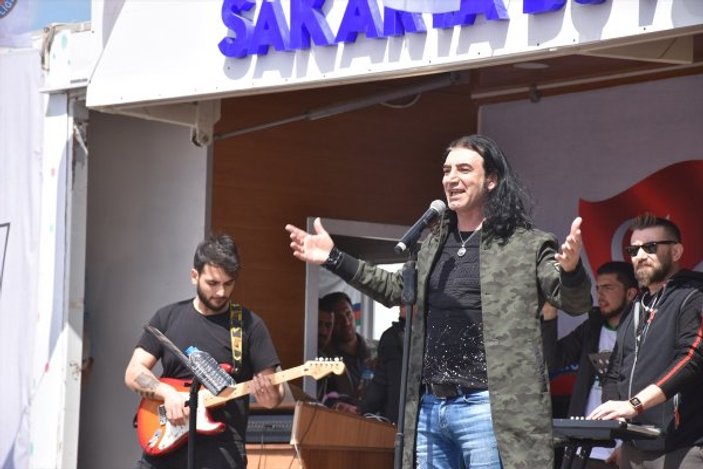 Murat Kekilli'den Suriye'de 23 Nisan konseri