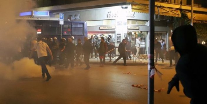 Yunan polisi sözde Ermeni soykırımı protestosunu dağıttı