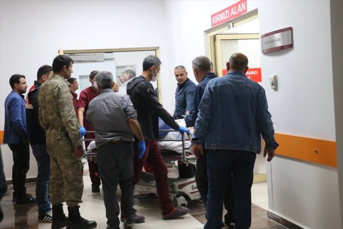 Nemrut Dağı'ndan dönen turistler kaza yaptı: 13 yaralı