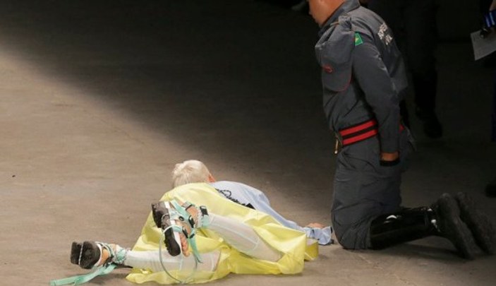Brezilyalı manken podyumda hayatını kaybetti