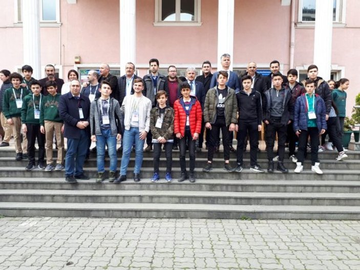 Trabzon'da öğretmenler öğrenciler için robot ligi kurdu