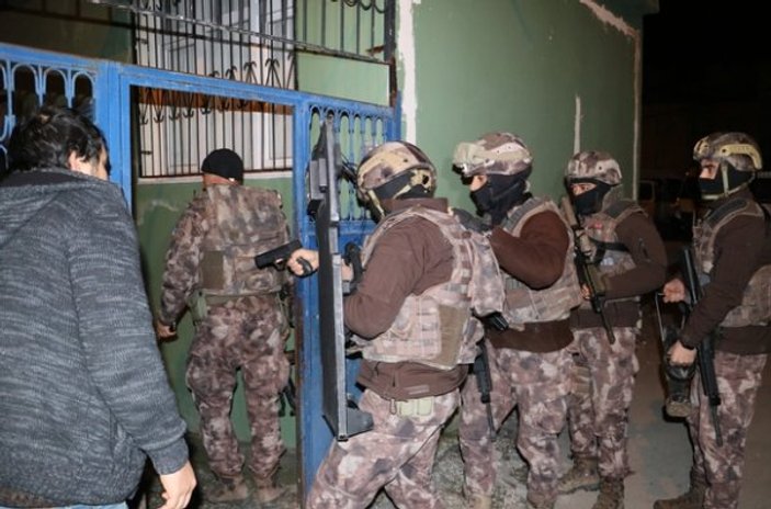Adana’da PKK propagandasına şafak operasyonu: 24 gözaltı