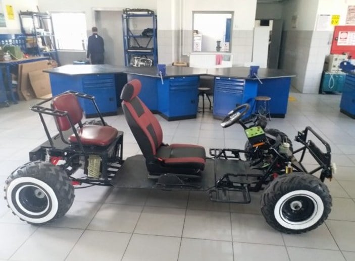 Kayseri Meslek Lisesi öğrencileri elektrikli araba yaptı