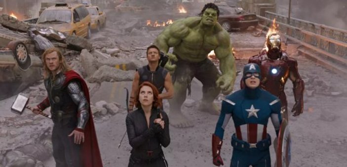 Avengers: Endgame'in sonunu söyleyen seyirciyi dövdüler