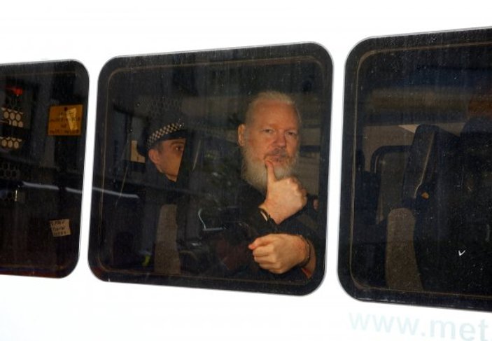Julian Assange'a 50 hafta hapis cezası