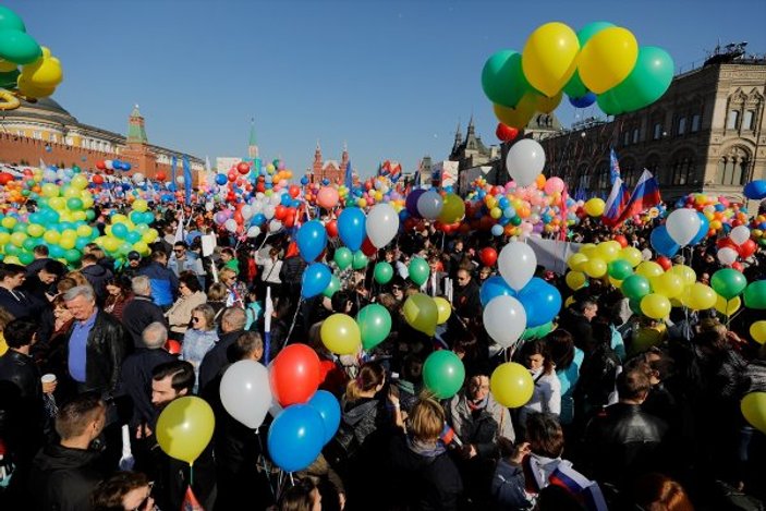 Türkiye ve Rusya'daki 1 Mayıs kutlamaları