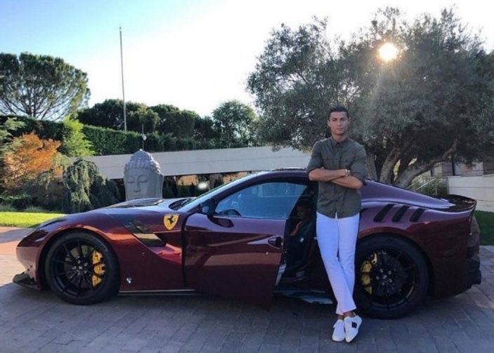 Ronaldo'dan yeni aracına servet