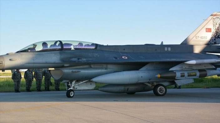 Orgeneral Küçükakyüz F-16 ile harekata katıldı