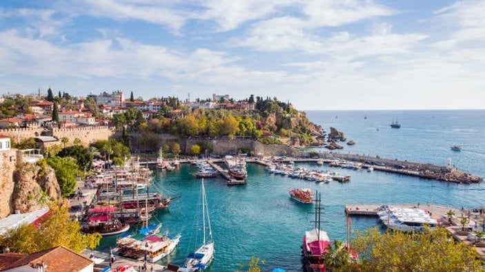 Gurbetçiler Antalya'yı tercih ediyor