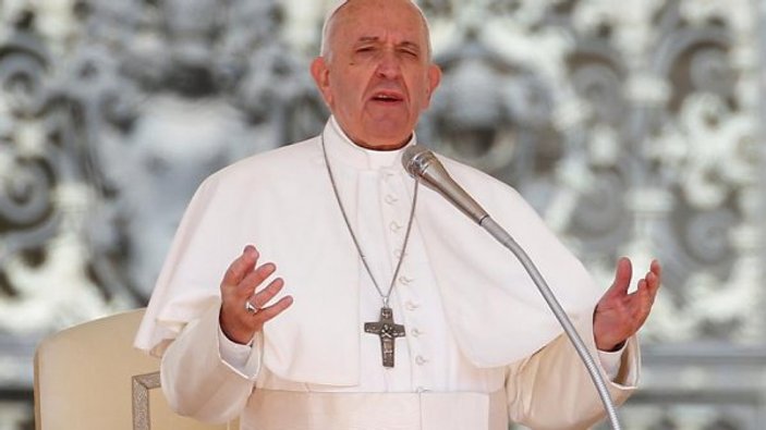 Vatikan’da Papa'yı aforoz etme çağrısı