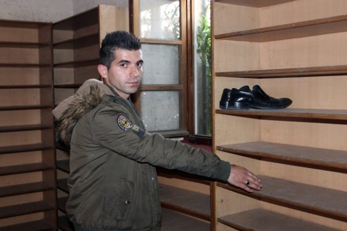 Siirt’te camide 700 liralık ayakkabısını çaldırdı