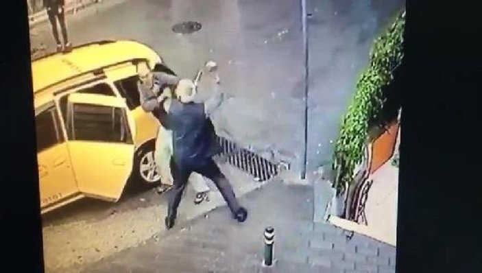 Bursa'da alacağını isteyen adam arkadaşını bıçakladı