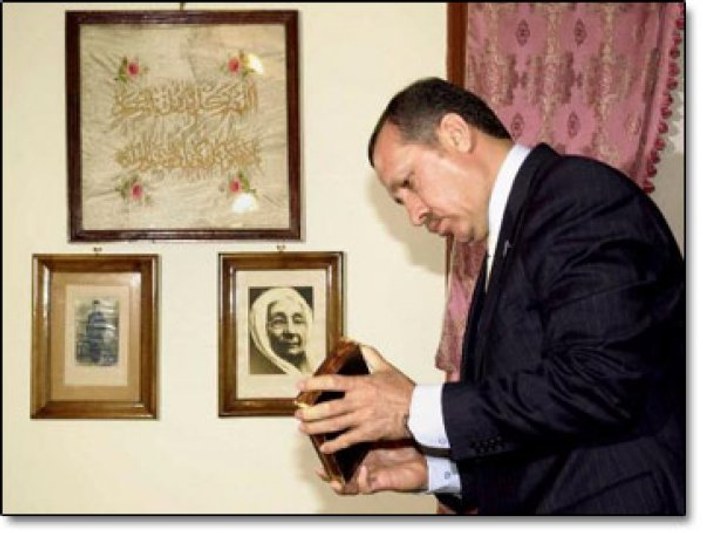 Yılmaz Özdil, Atatürk'ün evini ziyaret etti