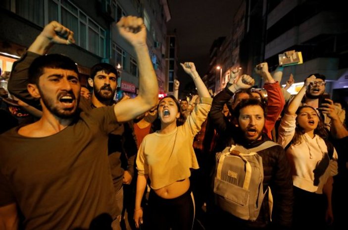 İstanbul genelinde YSK protestoları