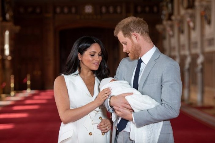Prens Harry ve Meghan Markle'dan bebekli ilk fotoğraf