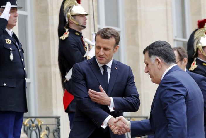 Macron, Serrac ile görüştü