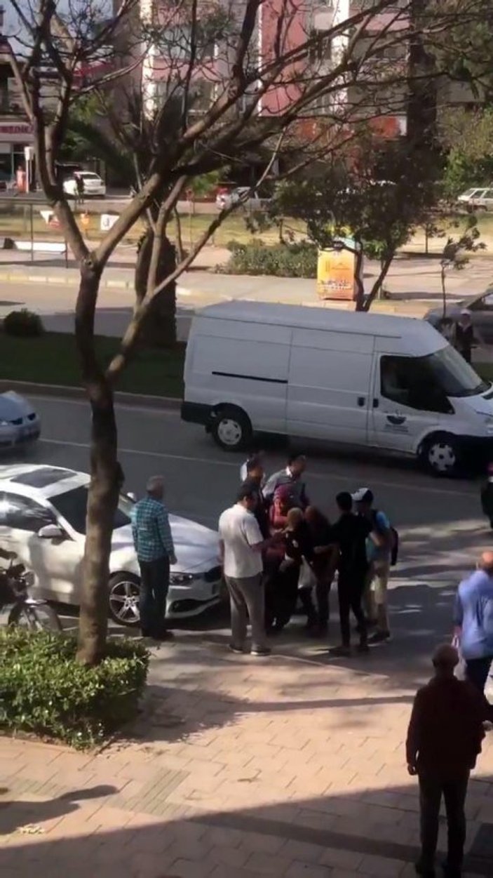 Adana'da yaşlı adamı otobüsten attılar