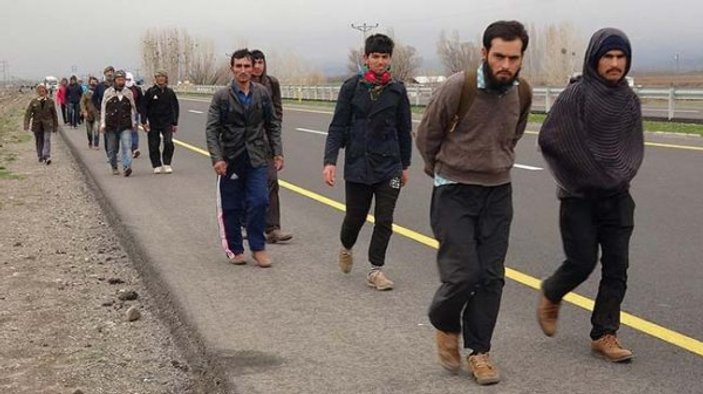 İran'dan Afgan mültecileri göndeririz tehdidi