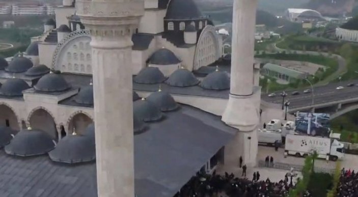 Ankara'ya 15 bin kişilik cami yapıldı