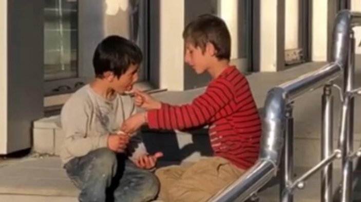Sarıkamış’taki çocukların yemek paylaşımı